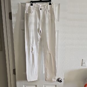 NWOT KJORDAN WHITE JEANS Chic White Ripped Jeans